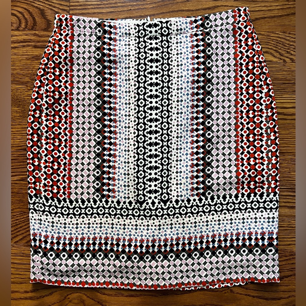 Geometric Patterned Skirt - Red and Black